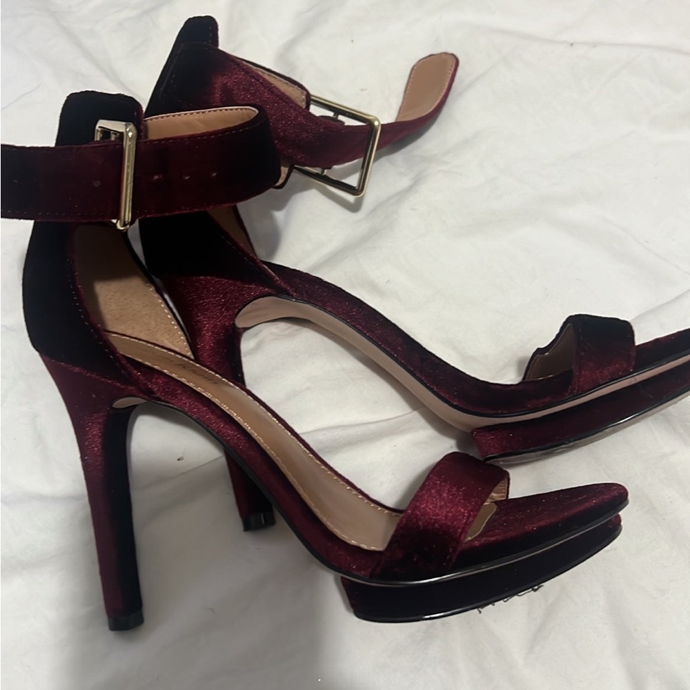 Final price drop❌Calvin Klein sexy velour heels